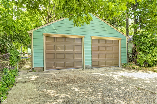 4621 E 17th St, Indianapolis, IN 46218 - view of detached garage