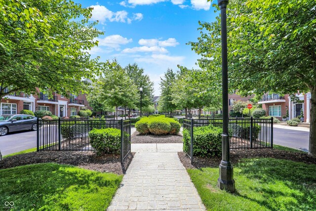 73 11th St NW, Carmel, IN 46032 - surrounding community with a residential view