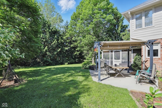 12335 Old Stone Dr, Indianapolis, IN 46236 - view of grassy yard featuring a sunroom and a patio area