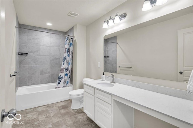 13495 Forest Glade Dr, Fishers, IN 46037 - bathroom with toilet, vanity, shower / bath combination with curtain, and recessed lighting