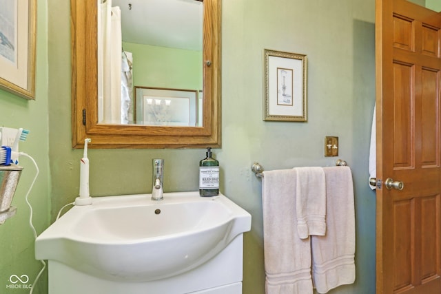 6210 Mckinley Ct, Indianapolis, IN 46220 - bathroom featuring a sink