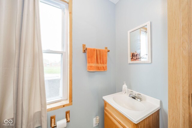 313 S Walnut St, New Castle, IN 47362 - bathroom with vanity