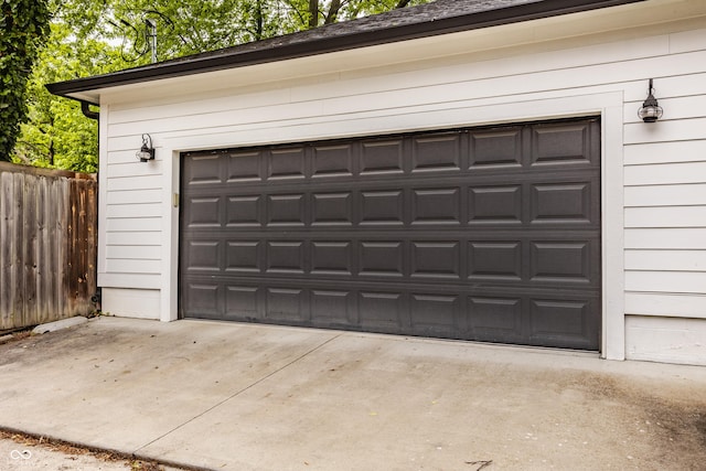 5254 N Park Ave, Indianapolis, IN 46220 - garage with driveway