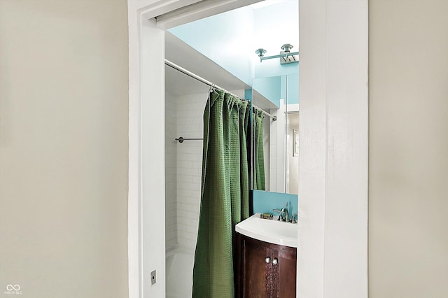 514 Dorman St, Indianapolis, IN 46202 - bathroom featuring vanity and shower / bathtub combination with curtain