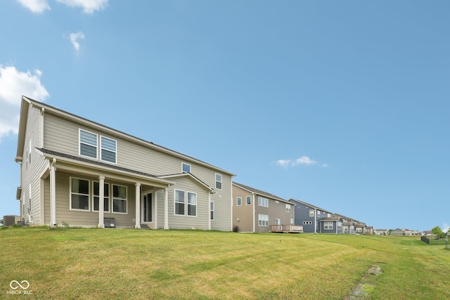 15418 Tattersalls Ln, Fishers, IN 46040 - back of property with a lawn