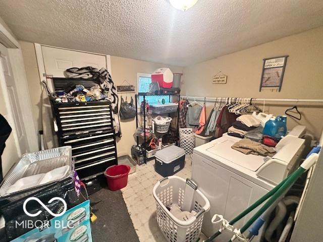 162 N Gladstone Ave, Columbus, IN 47201 - storage with washer and dryer
