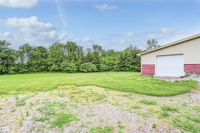 7333 State Road 42, Martinsville, IN 46151 - view of grassy yard featuring a garage