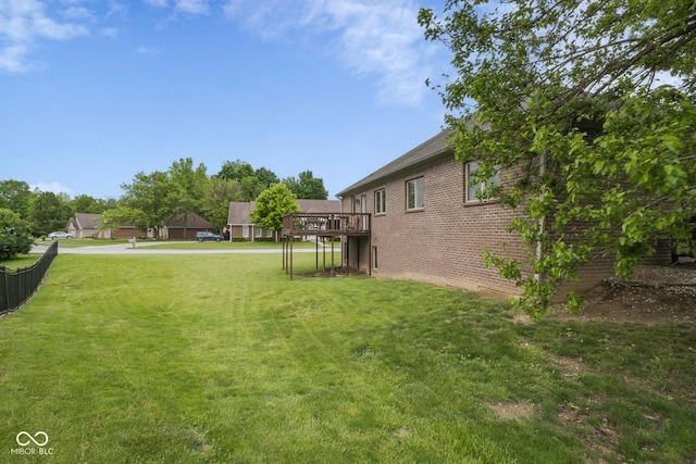 121 George Ct, Danville, IN 46122 - view of yard featuring a deck