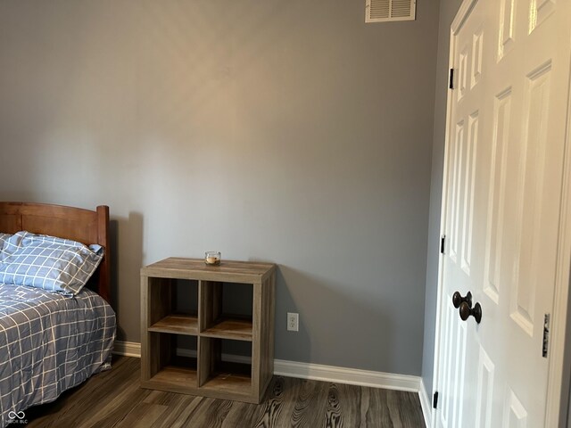 121 George Ct, Danville, IN 46122 - bedroom featuring wood finished floors and baseboards