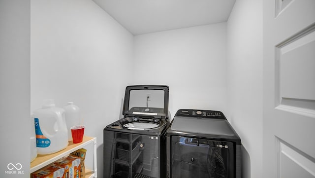 7226 Sayers Rd, Indianapolis, IN 46259 - laundry room with washing machine and dryer