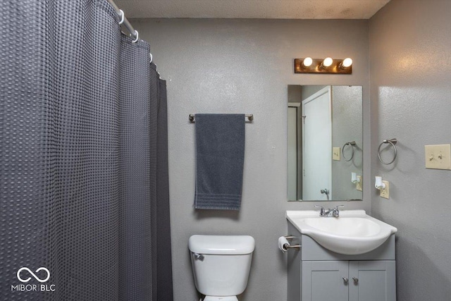 8446 S Paddleboat Ln, Pendleton, IN 46064 - bathroom featuring vanity, toilet, and a shower with shower curtain