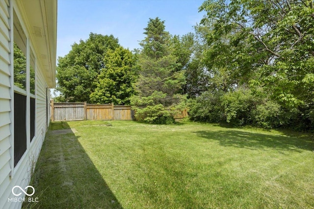 8446 S Paddleboat Ln, Pendleton, IN 46064 - view of yard