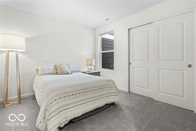 14350 Ludwell Ct, Fishers, IN 46037 - carpeted bedroom with baseboards