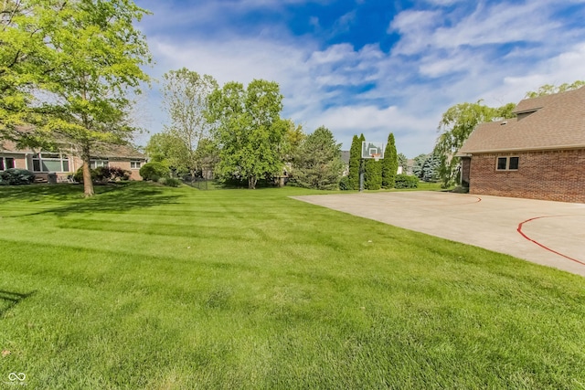 7093 Republic Ln, Indianapolis, IN 46259 - view of green lawn featuring basketball court
