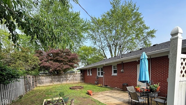 1422 Dallas Dr, Plainfield, IN 46168 - view of yard with a patio
