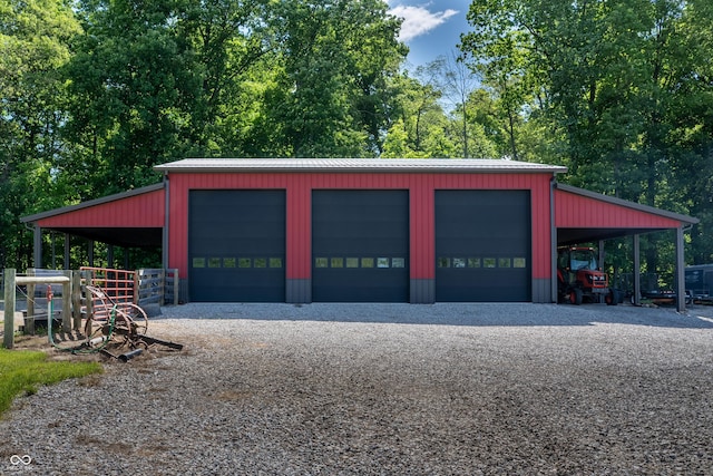 10104 E 850 S, Elizabethtown, IN 47232 - garage with a detached garage and driveway