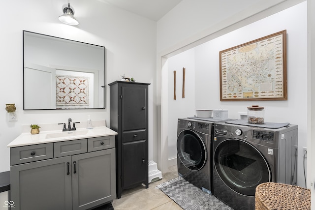 10104 E 850 S, Elizabethtown, IN 47232 - laundry area with washer and clothes dryer and cabinet space