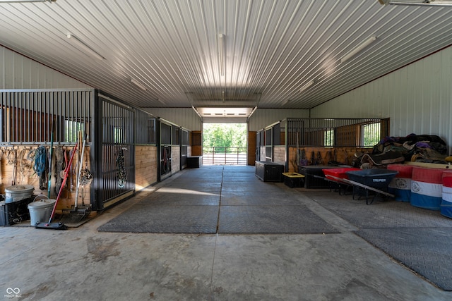 10104 E 850 S, Elizabethtown, IN 47232 - view of horse barn