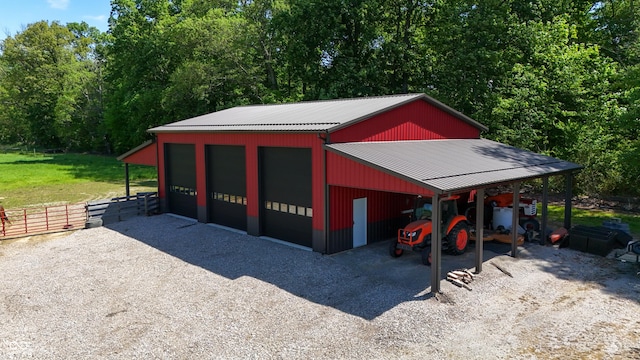 10104 E 850 S, Elizabethtown, IN 47232 - view of horse barn