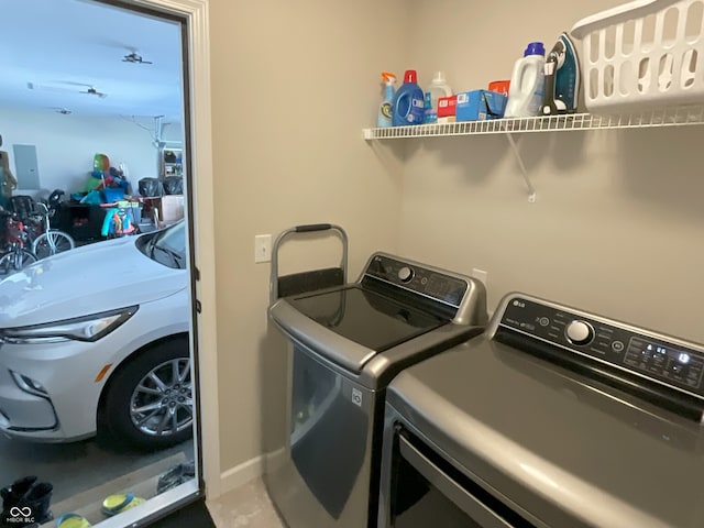425 Bridgewater Ln S, Muncie, IN 47304 - washroom with washing machine and dryer