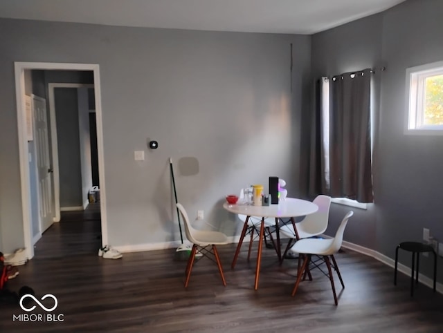 639 N Hamilton Ave, Indianapolis, IN 46201 - dining space with wood finished floors and baseboards