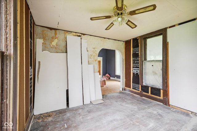 1514 W 2nd St, Marion, IN 46952 - spare room with arched walkways and ceiling fan