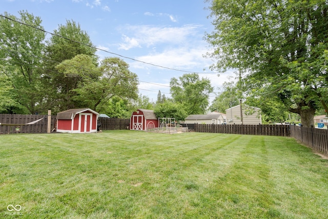 800 E 104th St, Carmel, IN 46280 - view of yard