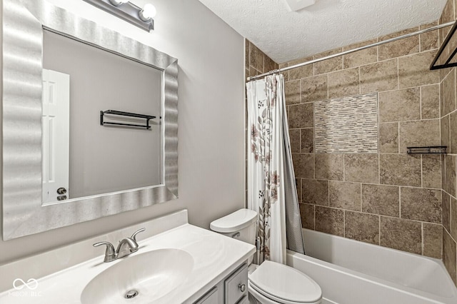 11072 Lake Run Dr, Fishers, IN 46038 - full bathroom featuring vanity, toilet, shower / bath combo, and a textured ceiling