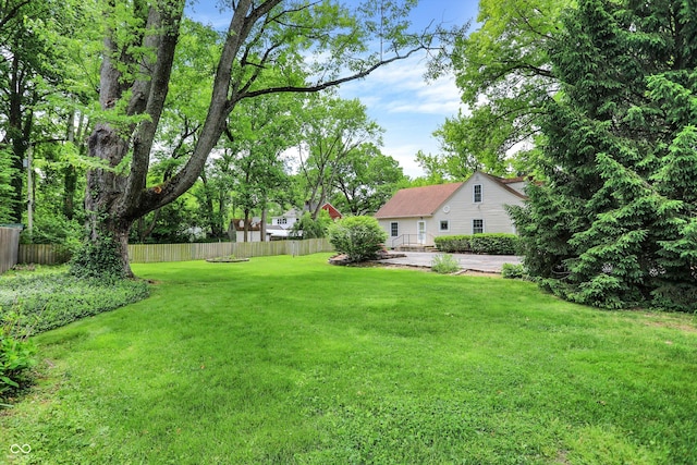 1725 W 53rd St, Indianapolis, IN 46228 - view of yard