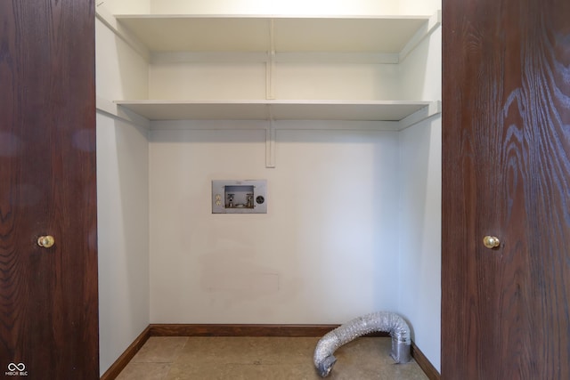 1367 Brookside Ct, Columbus, IN 47201 - washroom with washer hookup and baseboards