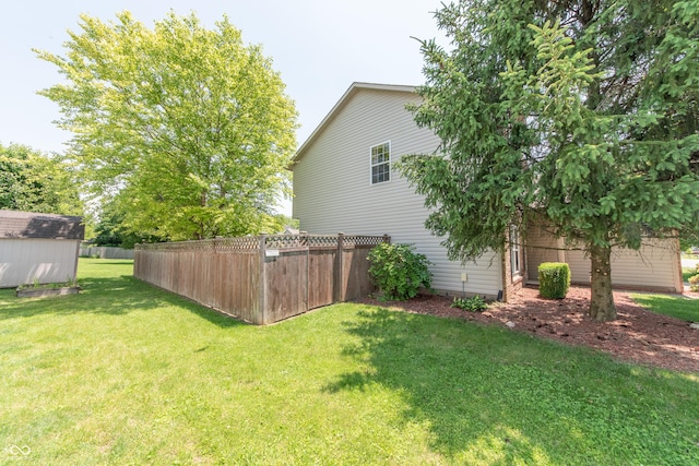 977 Canary Creek Dr, Franklin, IN 46131 - view of yard with a storage unit