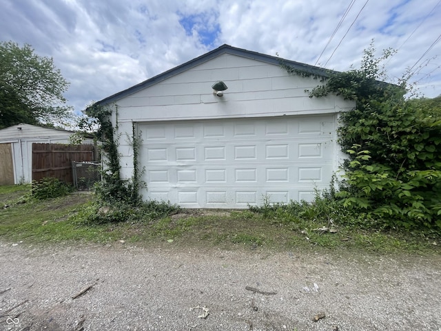 1021 W 37th St, Indianapolis, IN 46208 - view of detached garage
