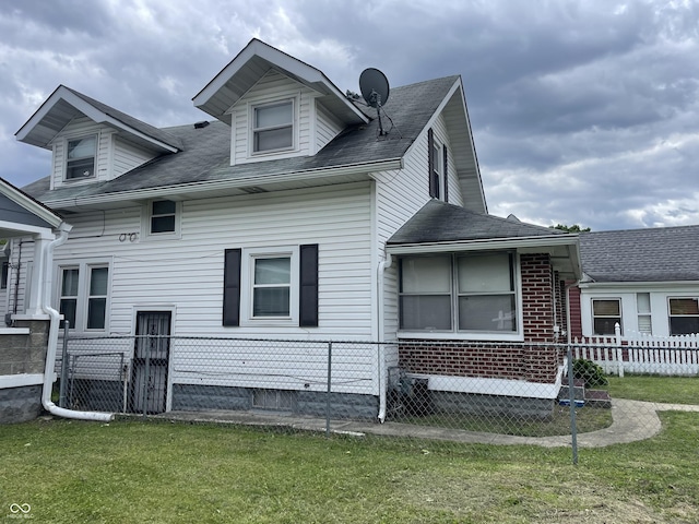 1021 W 37th St, Indianapolis, IN 46208 - view of side of home featuring roof with shingles