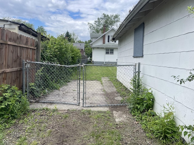1021 W 37th St, Indianapolis, IN 46208 - view of gate