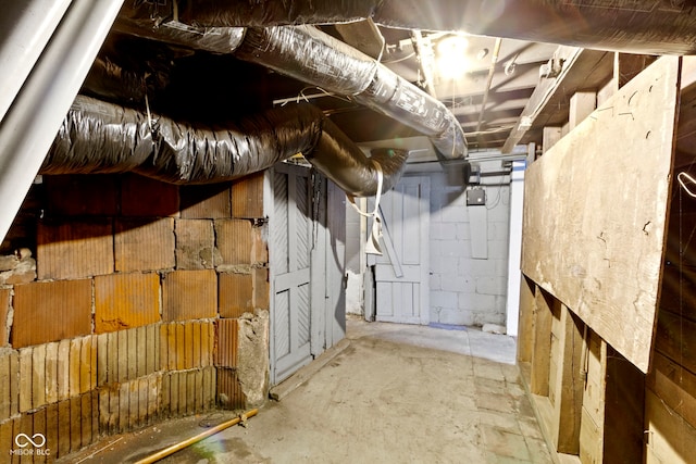1021 W 37th St, Indianapolis, IN 46208 - view of basement
