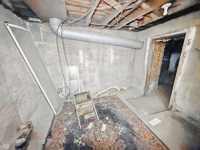 526 N Centennial St, Indianapolis, IN 46222 - view of unfinished below grade area