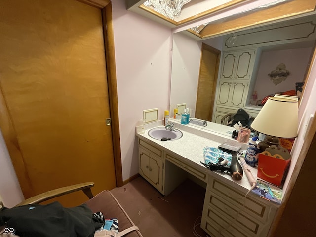 851 E Franklin St, Spencer, IN 47460 - bathroom with vanity