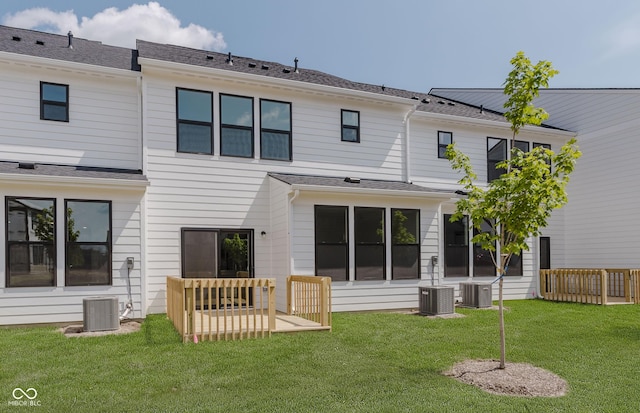 9741 Oleander Dr, Fishers, IN 46250 - back of property