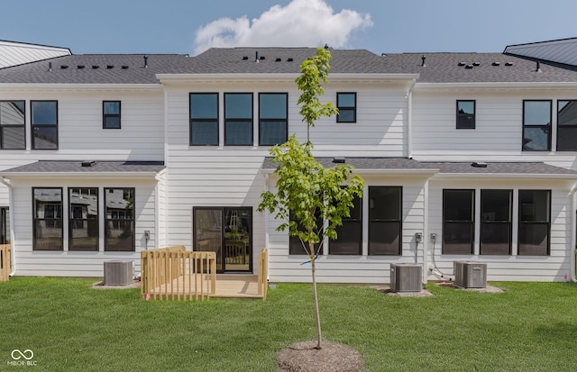 9741 Oleander Dr, Fishers, IN 46250 - back of property featuring a lawn
