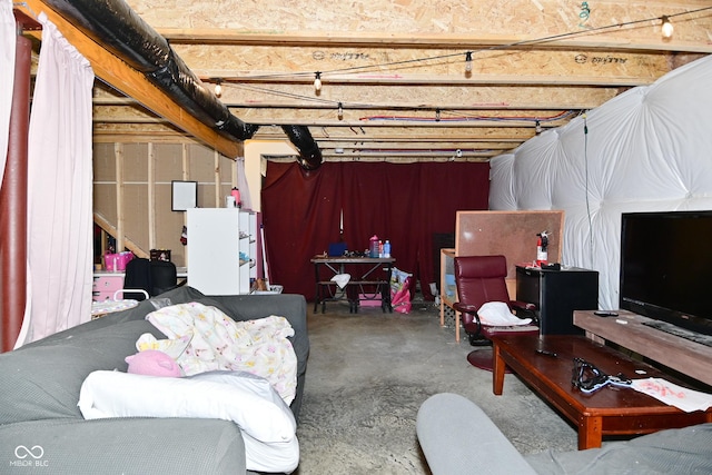 7515 Brattle Dr, Indianapolis, IN 46113 - view of below grade area