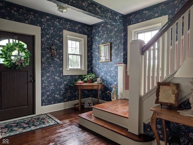 150 W Walnut St, North Vernon, IN 47265 - foyer entrance with wood finished floors and baseboards
