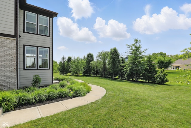 2485 Alexandra Dr, Carmel, IN 46074 - view of green lawn