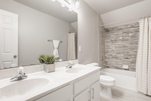 734 Richland Way, Westfield, IN 46074 - full bath with toilet, double vanity, and shower / bath combo