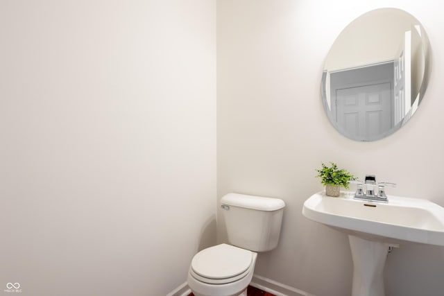 734 Richland Way, Westfield, IN 46074 - half bath with toilet and baseboards