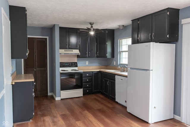 1708 Mason Dixon Dr S, West Lafayette, IN 47906 - kitchen with white appliances, under cabinet range hood, a sink, light countertops, and ceiling fan