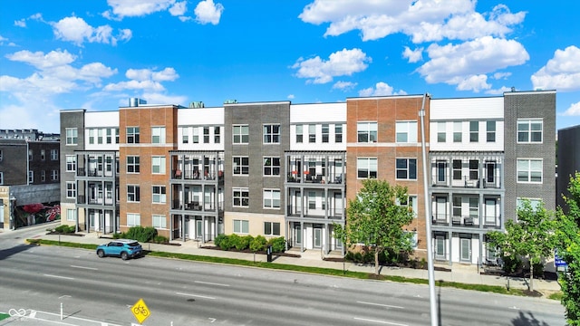 727 N Illinois St Unit 202, Indianapolis, IN 46204 - view of apartment building / complex