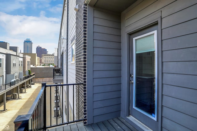 727 N Illinois St Unit 202, Indianapolis, IN 46204 - view of balcony