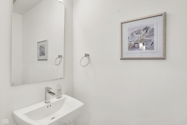 727 N Illinois St Unit 202, Indianapolis, IN 46204 - bathroom featuring a sink