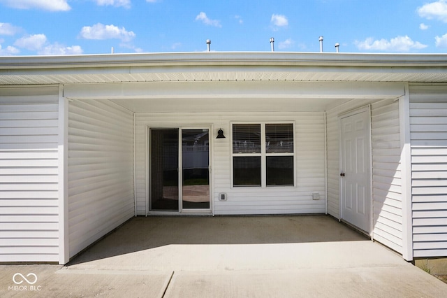 6105 Franklin Villas Way, Indianapolis, IN 46237 - doorway to property featuring a patio