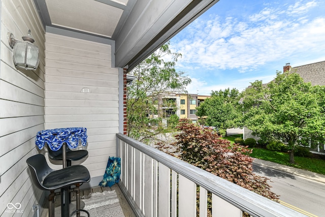 635 E 10th St, Indianapolis, IN 46202 - view of balcony